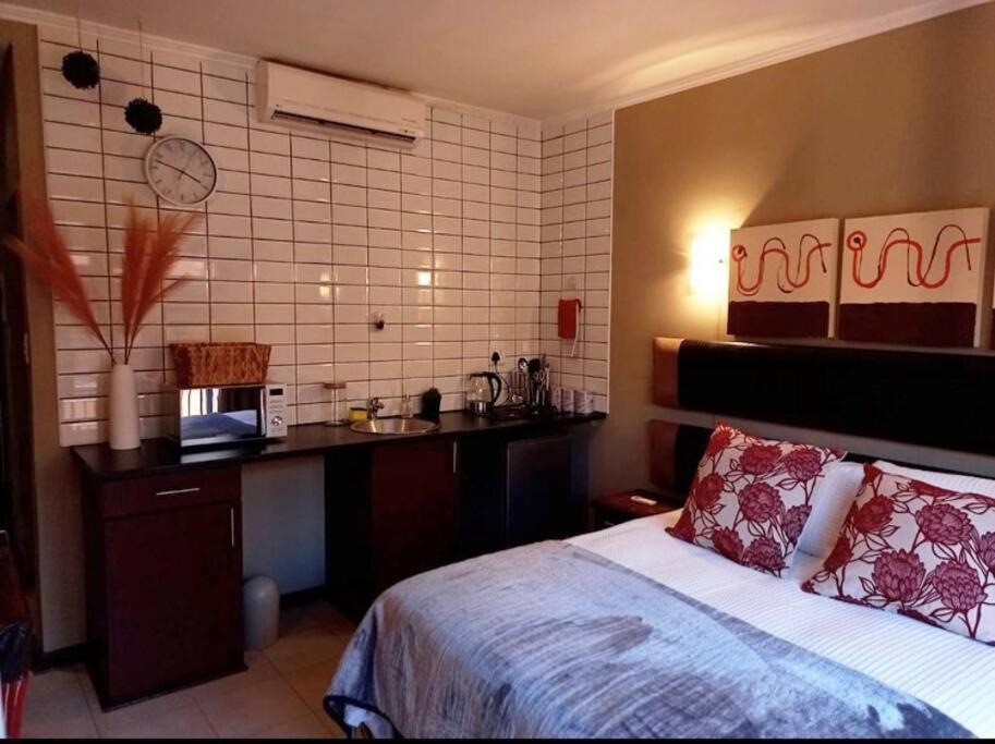 Best Overnight With Free Wifi. Modern & Private Bloemfontein Exterior foto